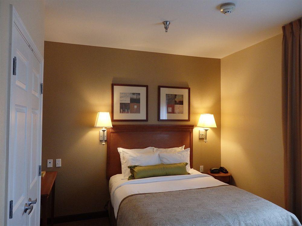 แคนเดิ้ลวูด สวีท คอร์ปัสคริสตี-เอสพีไอดี Hotel ภายนอก รูปภาพ